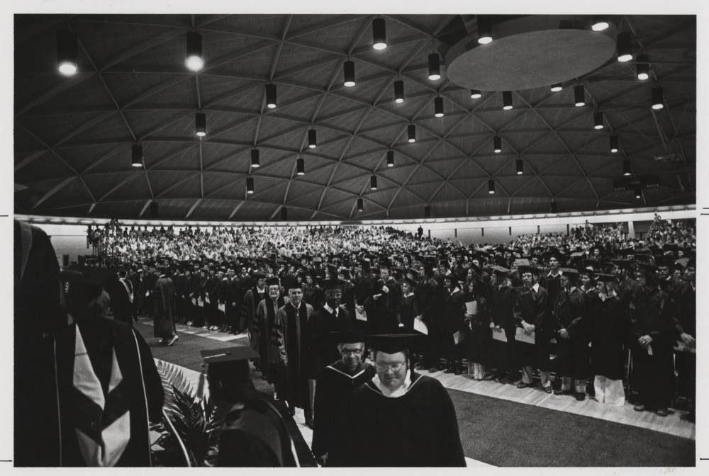 Students and faculty at 1972 Commencement in the Field House dome.